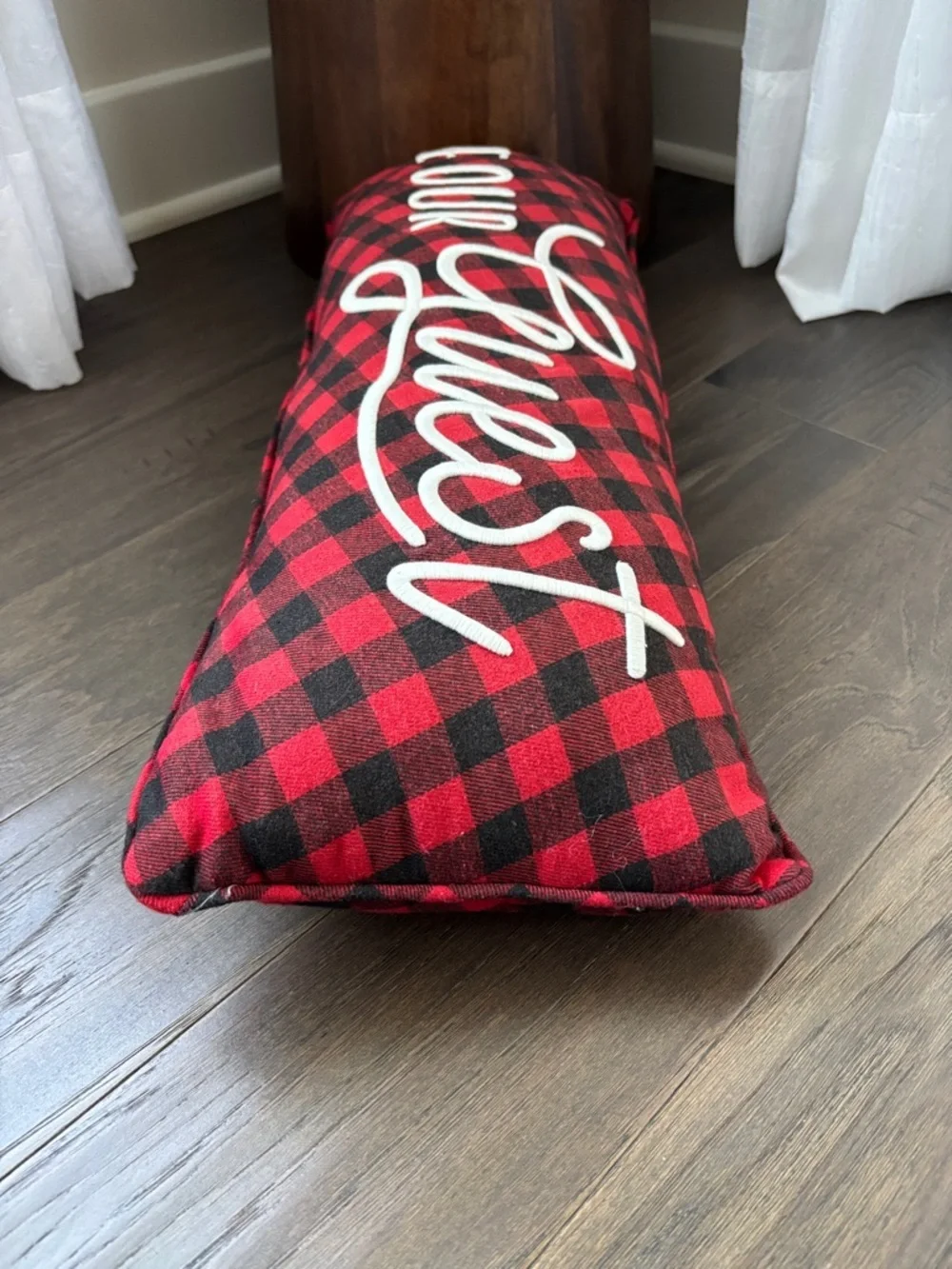 Merry Christmas Embroidered script,MERRY print, buffalo plaid trim,rectangle